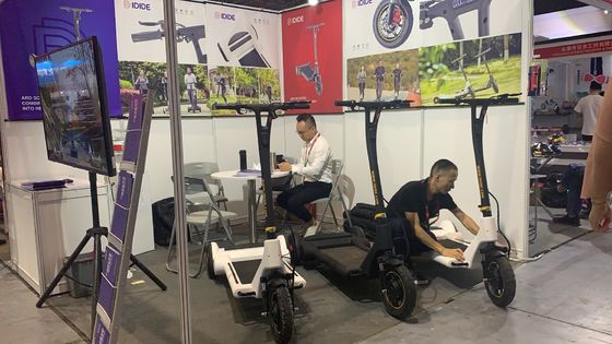 15.6'' 3 Wheel E Scooter